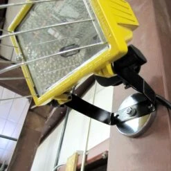 Magnet Source .44 In. L X 3.2 In. W Silver Round Base Magnet 95 Lb. Pull 1 Pc -DeWALT Outlet 14f84f17 3fc9 45fb b06d 696c1a601d43