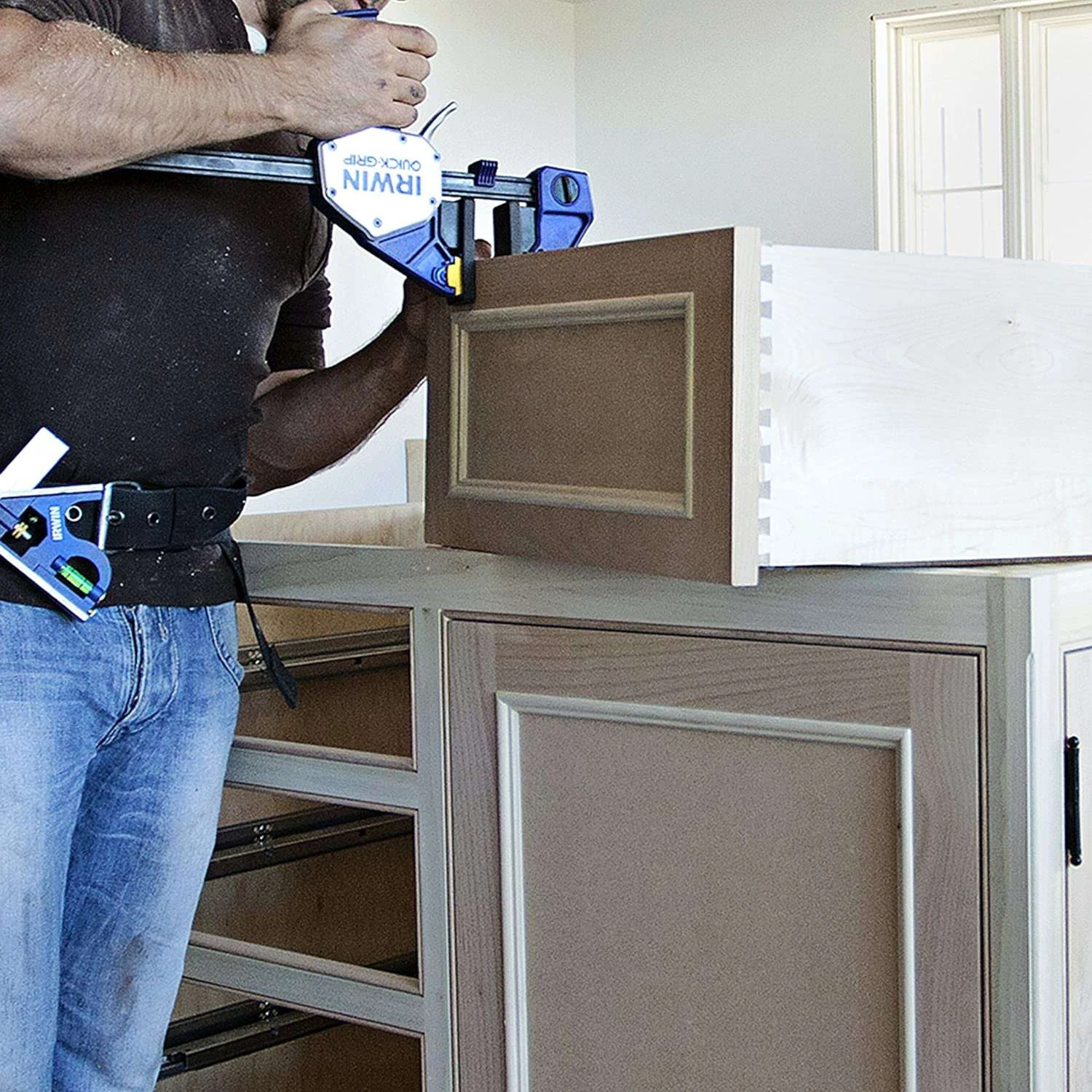 Irwin Quick-Grip XP600 12 In. X 3-3/4 In. D Bar Clamp 600 Lb 7 Irwin Quick-Grip XP600 12 In. X 3-3/4 In. D Bar Clamp 600 Lb - Image 5