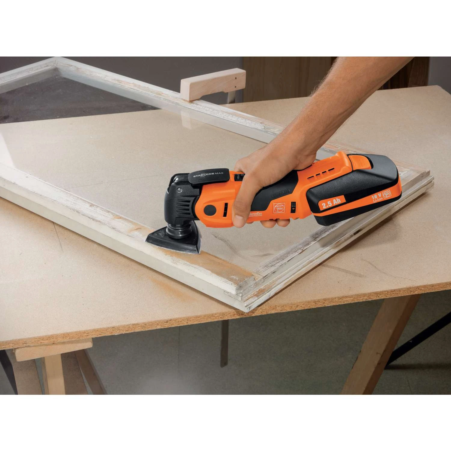 Fein 3 In. Aluminum Oxide Hook And Loop Sanding Sheets 180 Grit Medium 50 Pk 5 Fein 3 In. Aluminum Oxide Hook And Loop Sanding Sheets 180 Grit Medium 50 Pk - Image 3