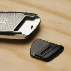 Stanley FatMax 8 In. Retractable Snap Knife Black/Silver 1 Pk -DeWALT Outlet 7b682f35 cb37 44b1 81b4 97c8463acb69