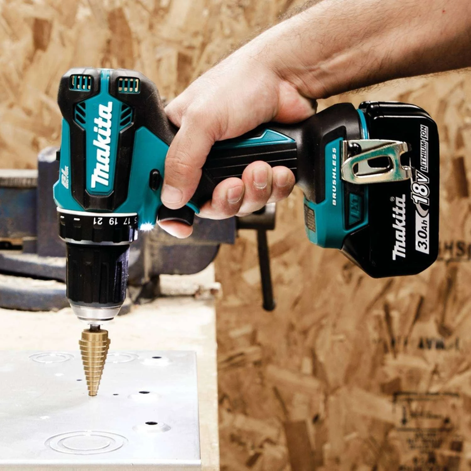Makita 18V LXT 1/2 In. Brushless Cordless Drill/Driver Kit (Battery & Charger) 9 Makita 18V LXT 1/2 In. Brushless Cordless Drill/Driver Kit (Battery & Charger) - Image 7