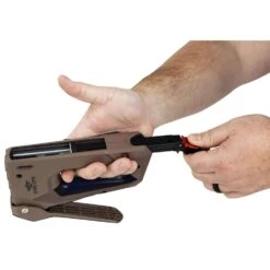 Spec Ops 2-in-1 Staple Gun And Brad Nailer -DeWALT Outlet 871ffdb9 c962 480e 90cc d380f6c2d340