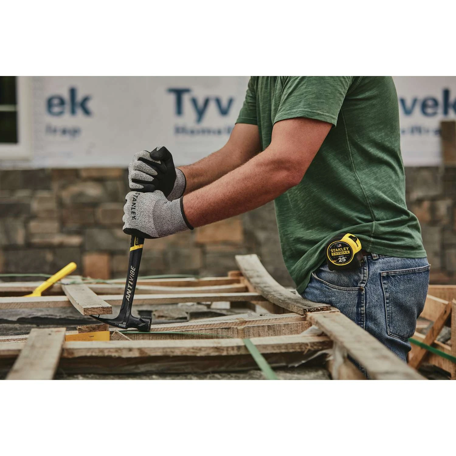 Stanley FatMax 22 Oz Checkered Face Framing Hammer 6 In. Steel Handle 6 Stanley FatMax 22 Oz Checkered Face Framing Hammer 6 In. Steel Handle - Image 4