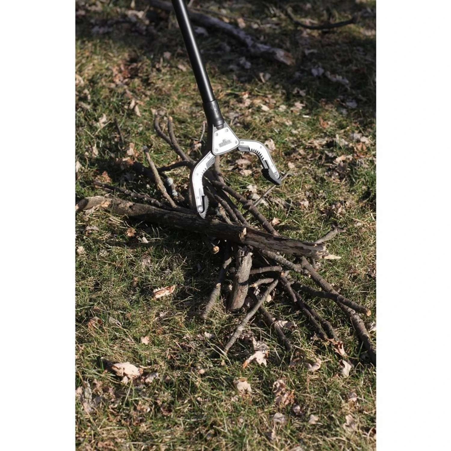 Unger 42 In. Reacher Grabber Tool 6 Unger 42 In. Reacher Grabber Tool - Image 4