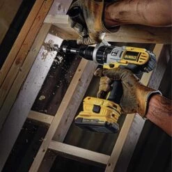 DeWalt DCA1820 18-20 V Lithium-Ion Battery Tune Up Clip 1 Pc -DeWALT Outlet b1b395a1 c717 4408 917e 9ae194c49a5a