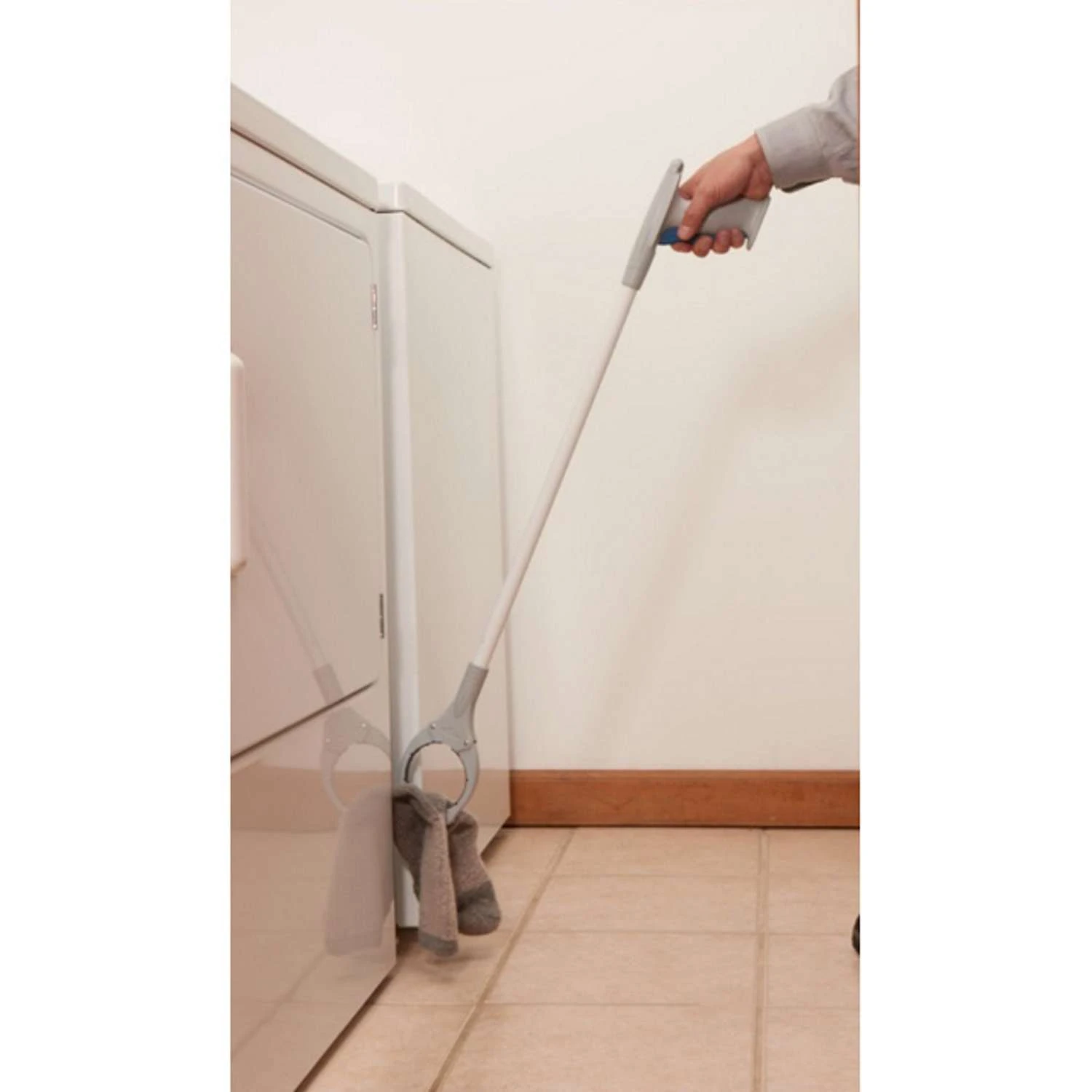 Unger Grabber Plus 32.25 In. Mechanical Pick-Up Tool 6 Unger Grabber Plus 32.25 In. Mechanical Pick-Up Tool - Image 4