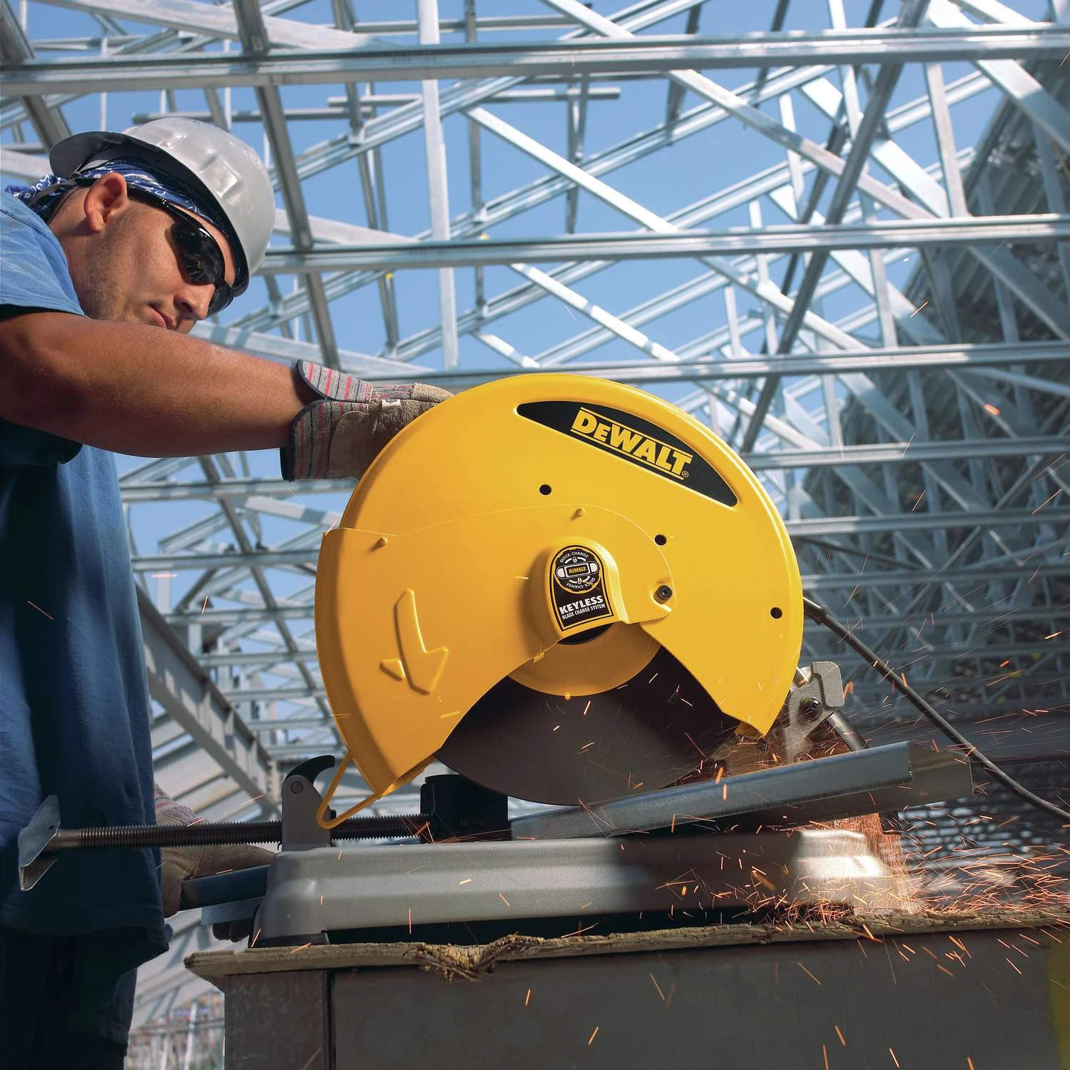 DeWalt 15 Amps Corded 14 In. Chop Saw 12 DeWalt 15 Amps Corded 14 In. Chop Saw - Image 10